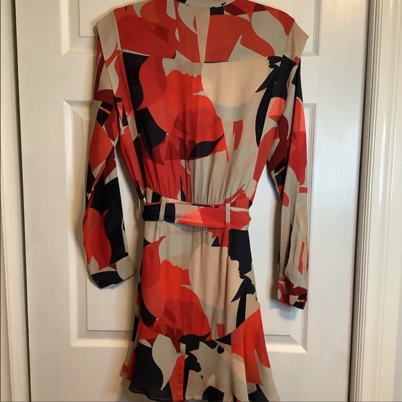 Reiss dress NWT, never wear. Perfect for work and casual. - Picture 4 of 5